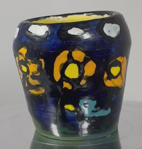 Stormy Flower Garden Vase 478