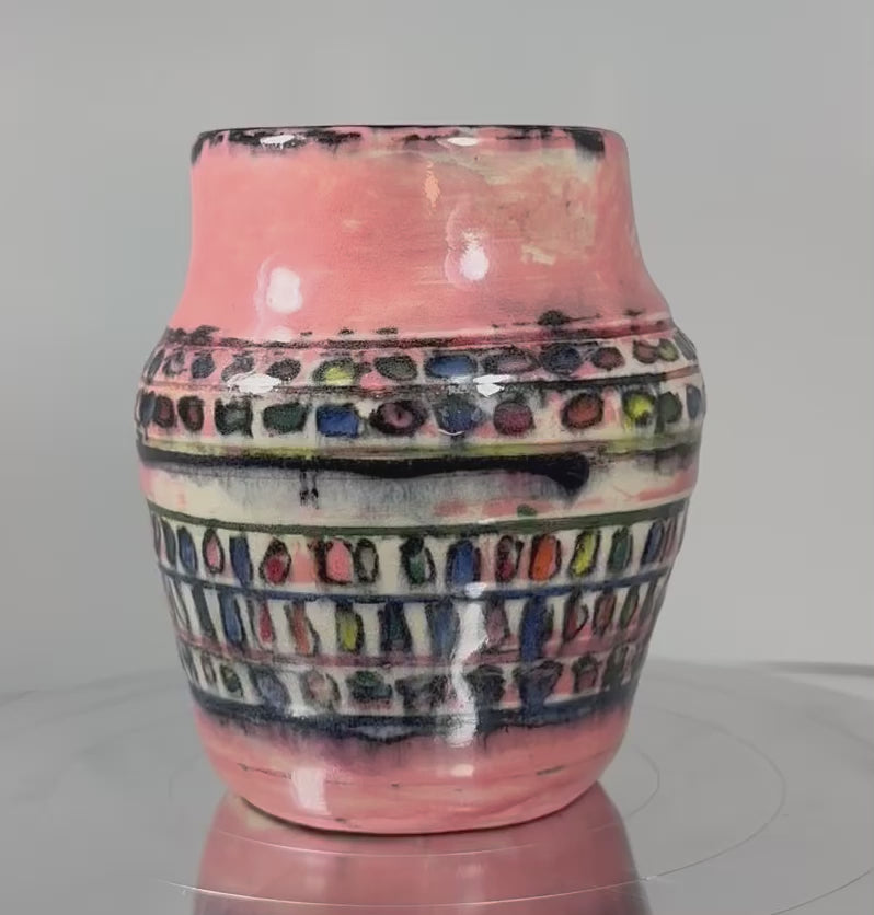 Pink Vase Imagination 609